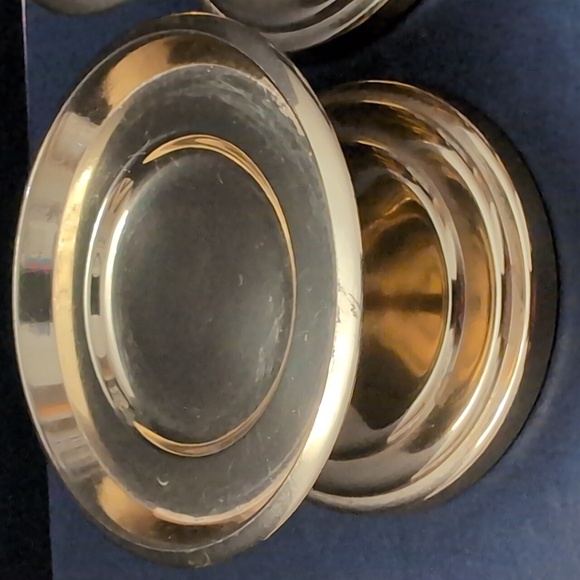 Partylite Set Of 2 Brass Short Piller Candle Holders. - Picture 2 of 10